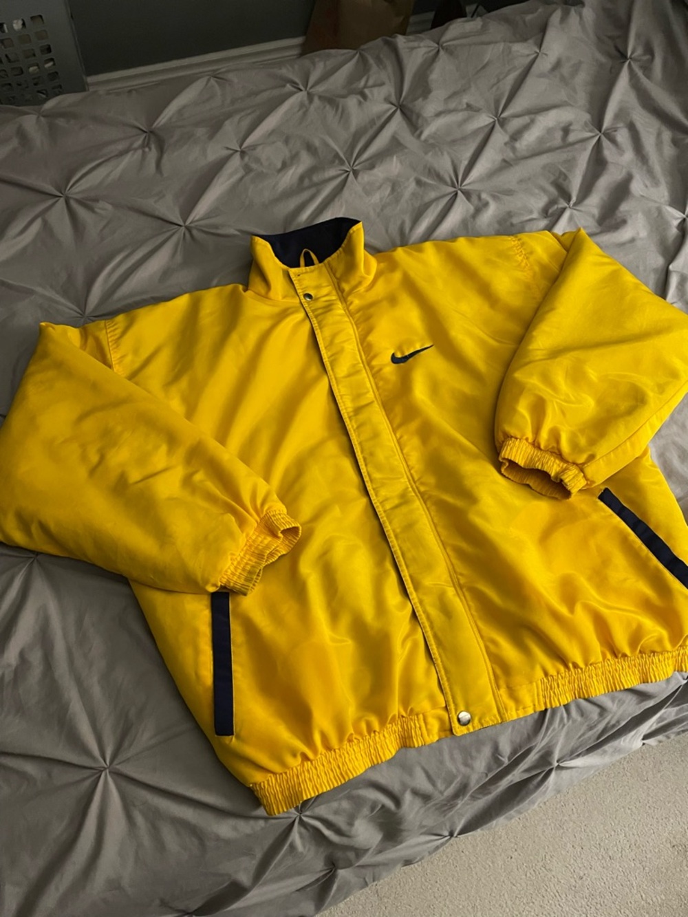 Vintage 90s nike jacket